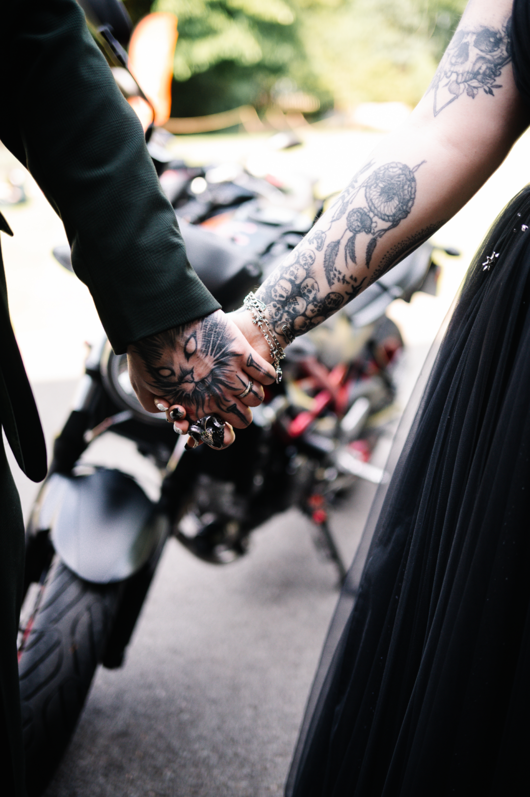 gothic wedding decor ideas on offbeat wed 46
