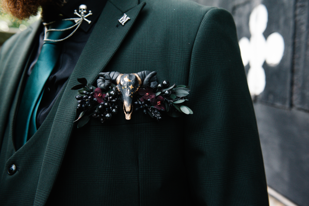 gothic wedding decor ideas on offbeat wed 7