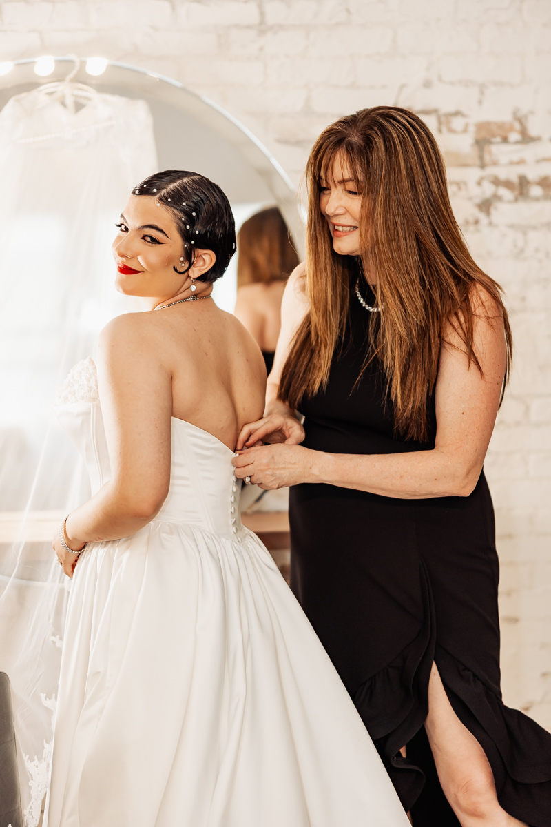 Backyard Halloween Wedding by Koontz Photography on Offbeat Wed 12