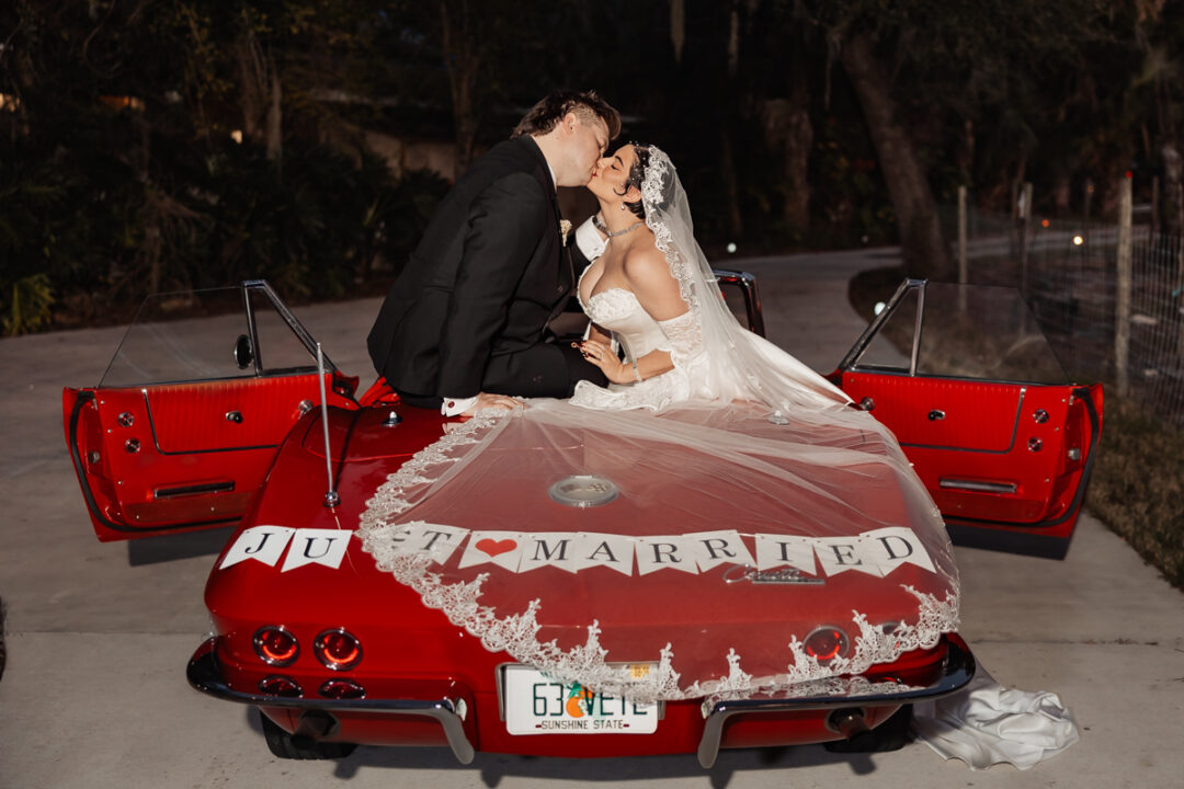 Backyard Halloween Wedding by Koontz Photography on Offbeat Wed 32