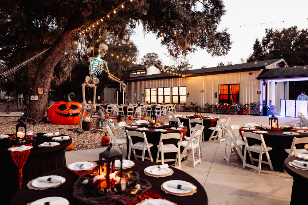 Backyard Halloween Wedding by Koontz Photography on Offbeat Wed 33