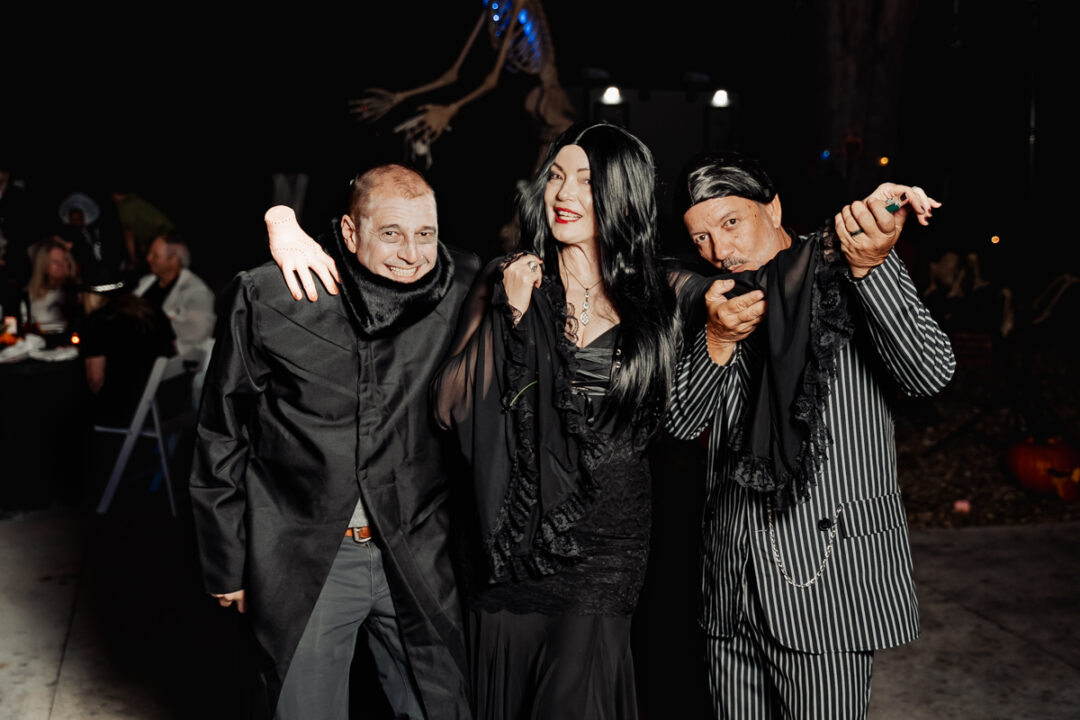 Backyard Halloween Wedding by Koontz Photography on Offbeat Wed 44