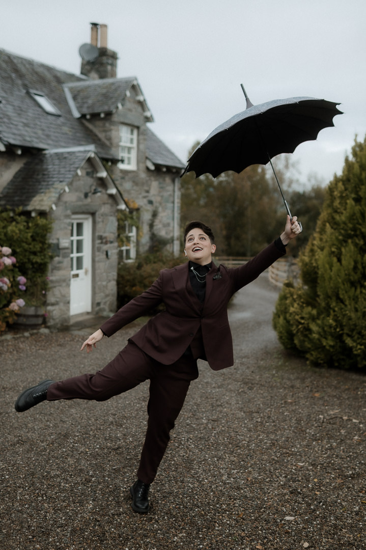 Gothic scottish elopement Kendal Lake Raini Rowell Photography Offbeat Wed 15