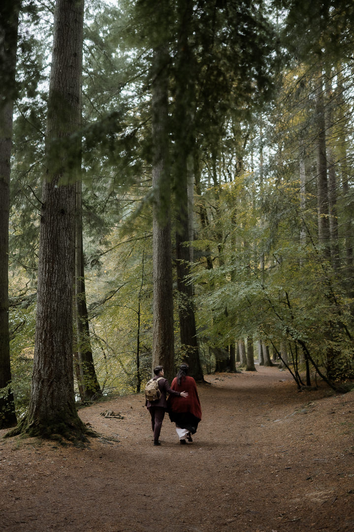 Gothic scottish elopement Kendal Lake Raini Rowell Photography Offbeat Wed 17