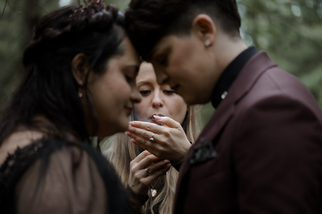 Gothic scottish elopement Kendal Lake Raini Rowell Photography Offbeat Wed 3