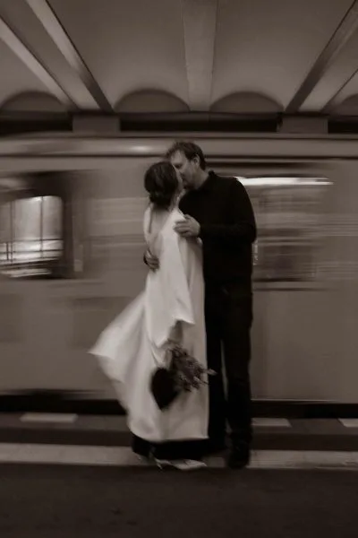 German Weddings - Katharine Roehler - Handy entertainment