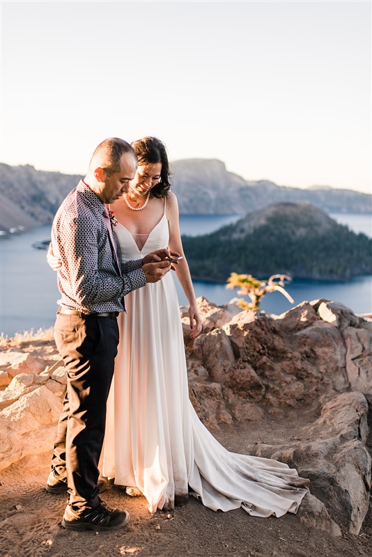 Cindy Jay Crater Lake Elopement 114
