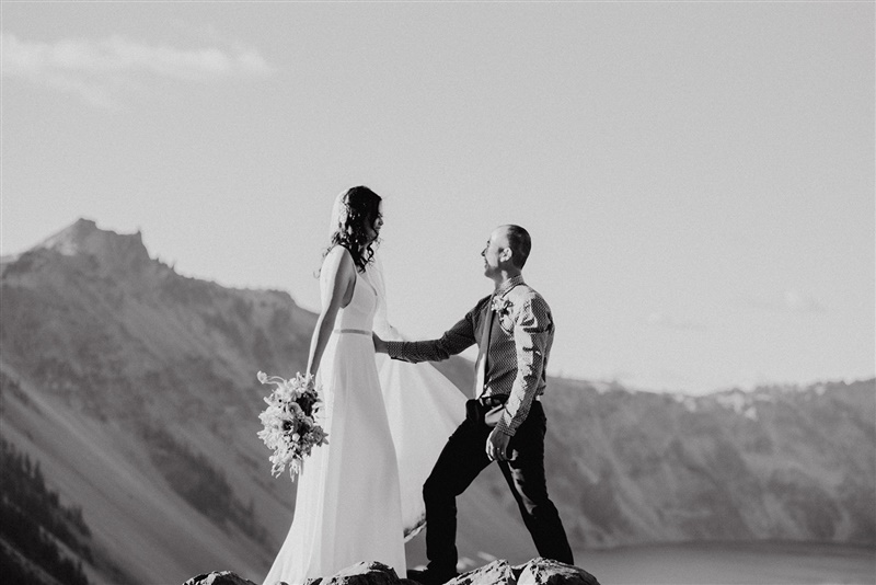 Cindy Jay Crater Lake Elopement 77